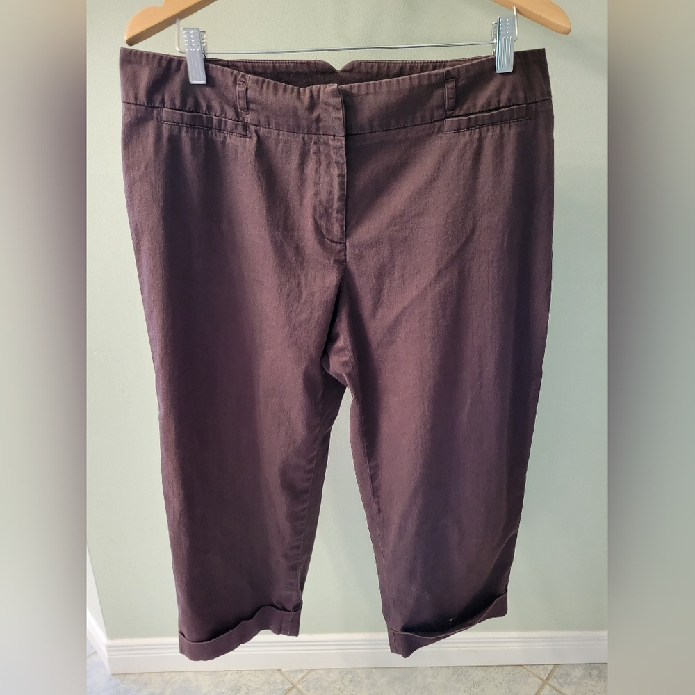 AGB cotton capris in chocolate brown, size US 12